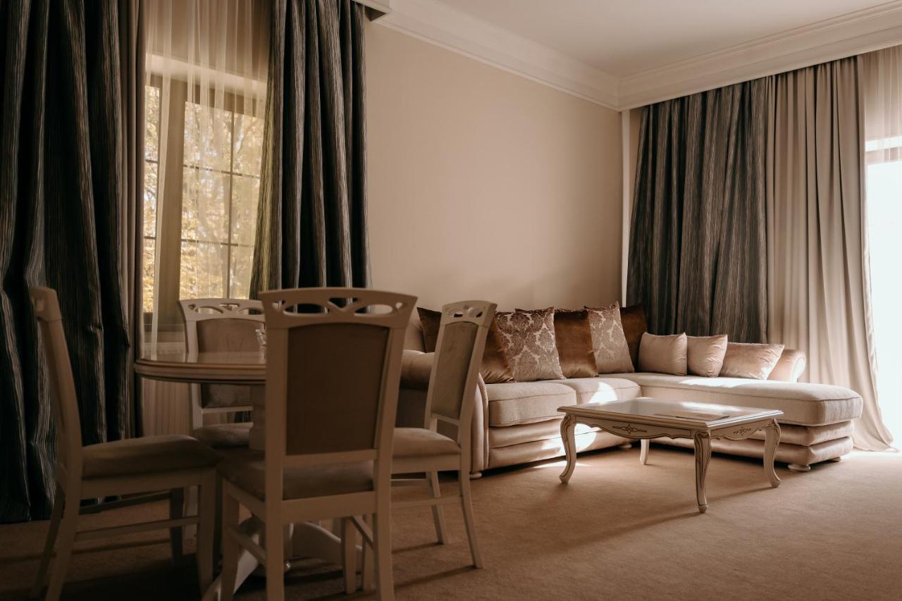 Zastava Uman Hotel Dmytrushky Luaran gambar